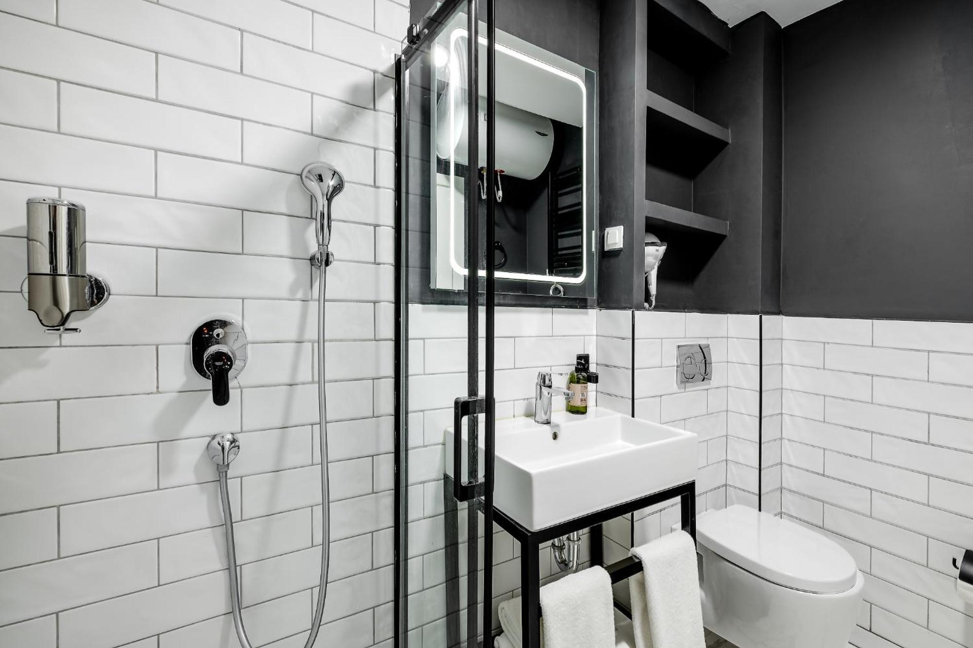 Montenegro Lodge Kavac ห้อง รูปภาพ Bathroom