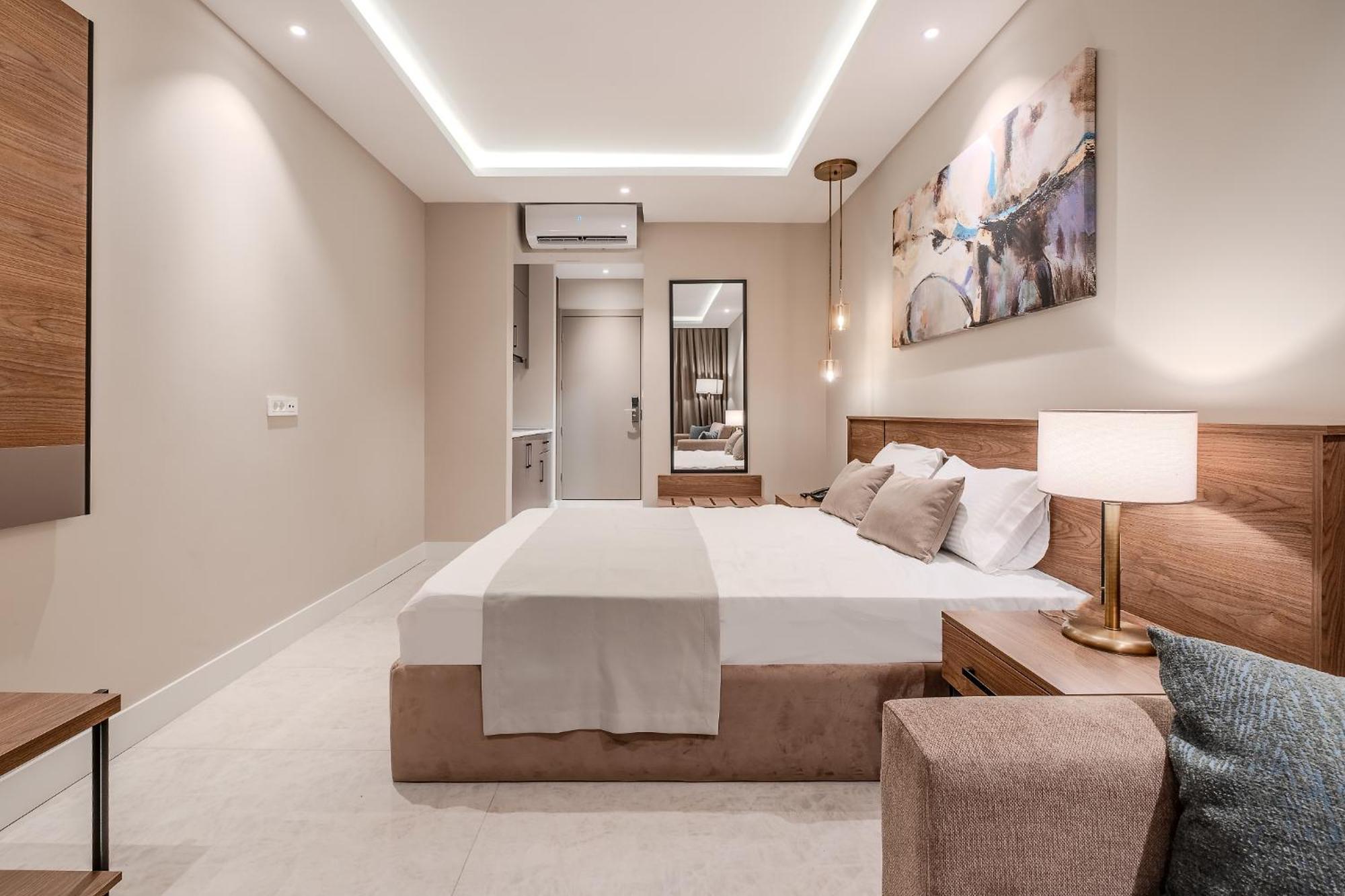 Montenegro Lodge Kavac ห้อง รูปภาพ A bedroom at the hotel