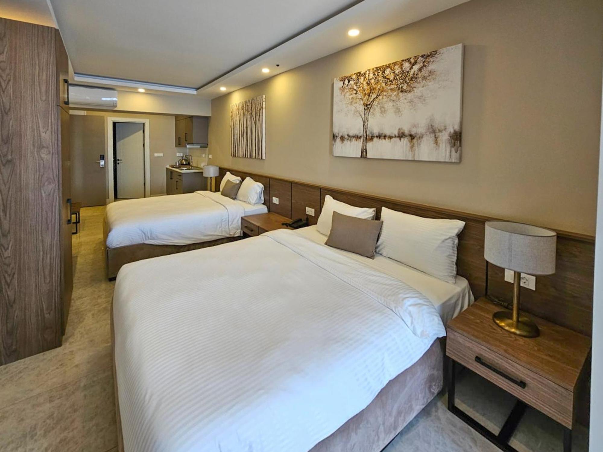 Montenegro Lodge Kavac ห้อง รูปภาพ Deluxe Family Room