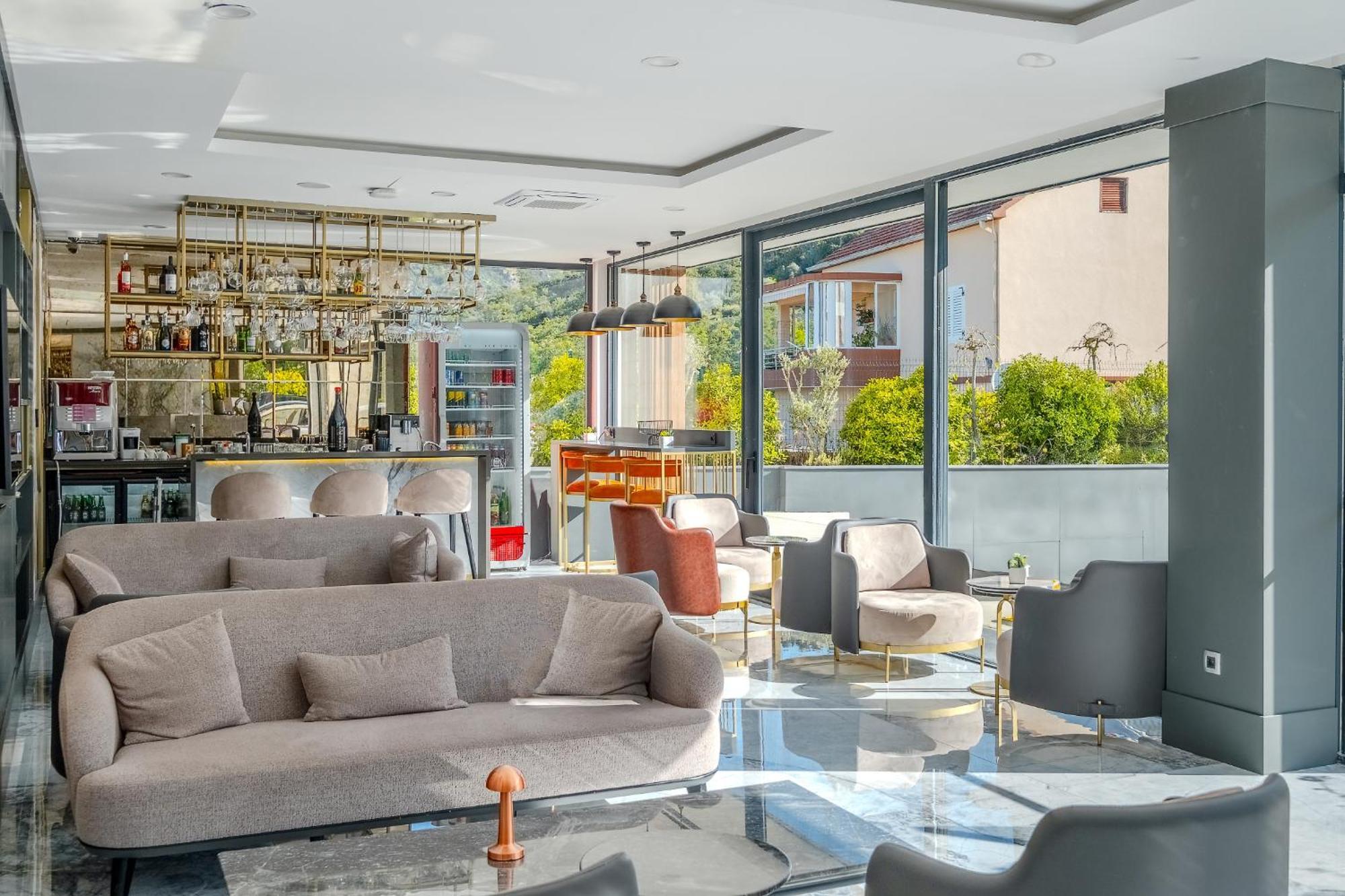 Montenegro Lodge Kavac ภายนอก รูปภาพ Lobby