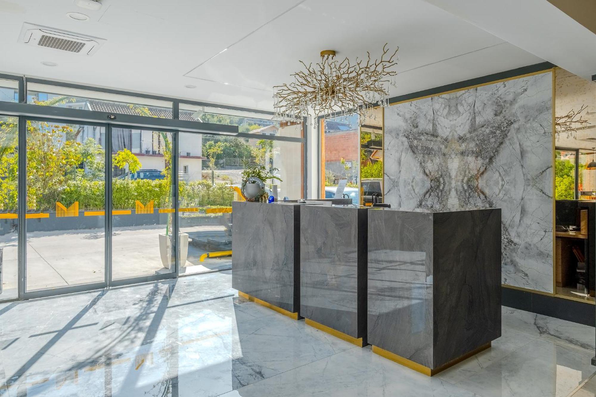 Montenegro Lodge Kavac ภายนอก รูปภาพ Reception
